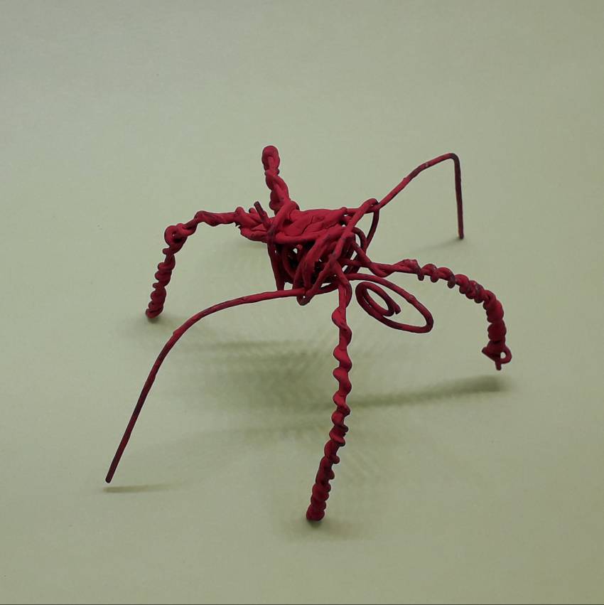 عنکبوت قرمز فلزی